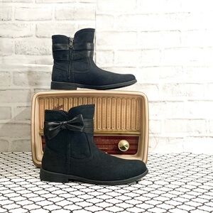 UGG Boots Kids size 5